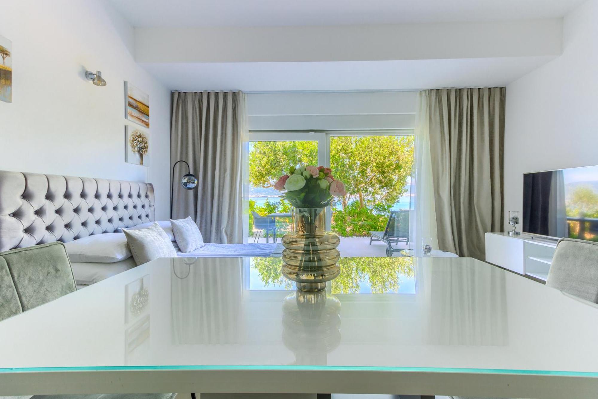Villa A&D สลาทิเน ภายนอก รูปภาพ